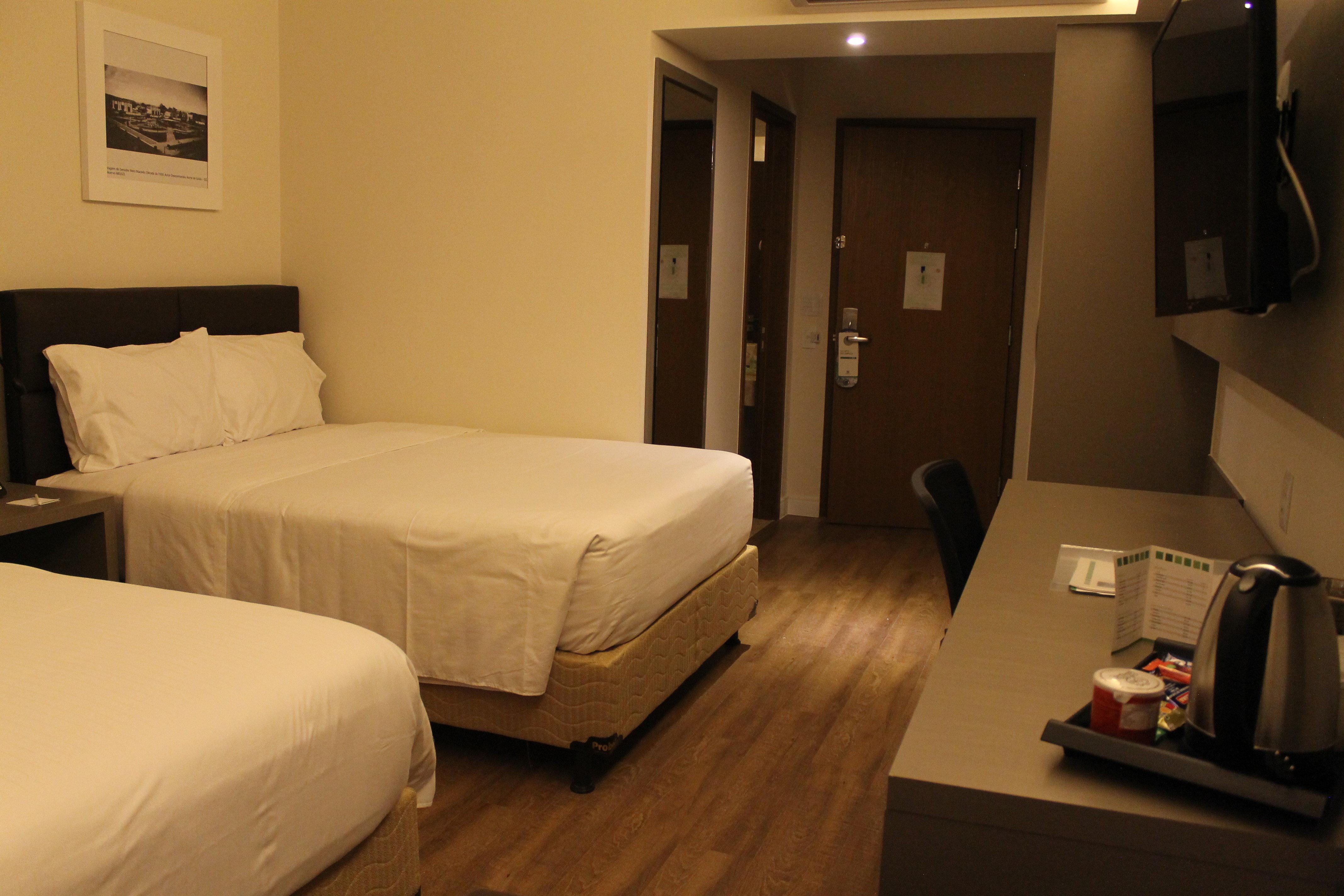- By Ihg 4*